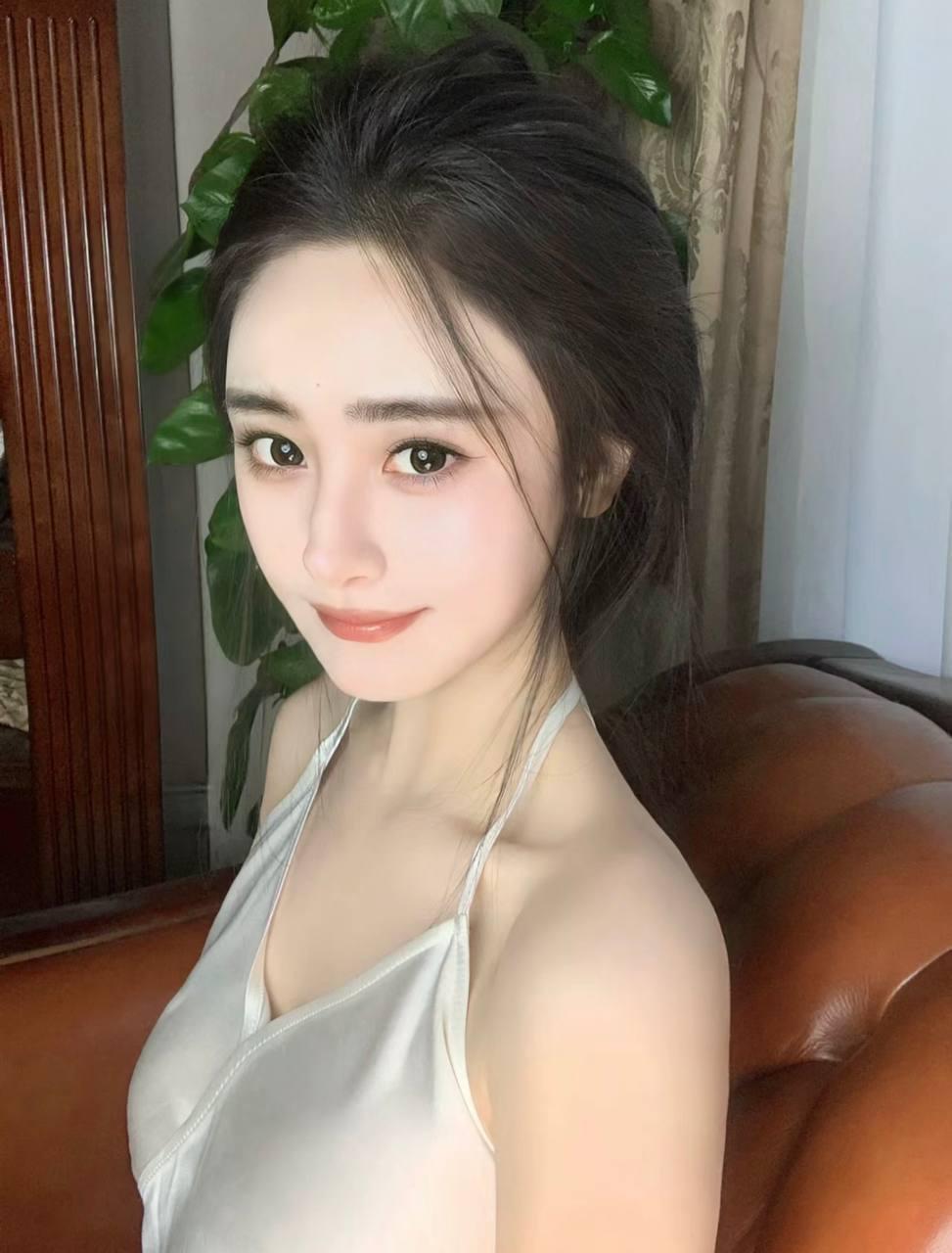 长沙老饕的行李箱，衣衫与凤凰单丛的双重旅行